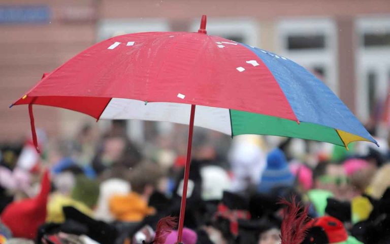 Rosenmontag 2026 in Hessen: "Nicht nur Konfetti" – Wetterdienst warnt vor Turbulenzen bei den Straßenkarnevals