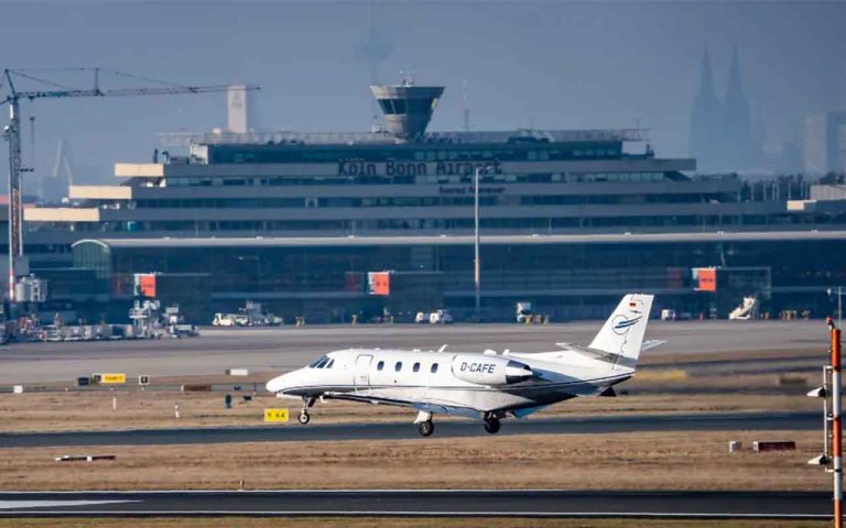 Alarmstufe Rot am Rhein: Sicherheitsvorfall legt Flughafen Köln/Bonn lahm