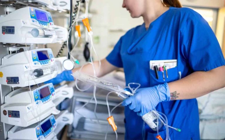 Radikalumbau der Krankenkassen: Kommission fordert Aus für Mitversicherung, höhere Zuzahlungen und Zuckersteuer Radikalumbau der Krankenkassen: Kommission fordert Aus für Mitversicherung, höhere Zuzahlungen und Zuckersteuer