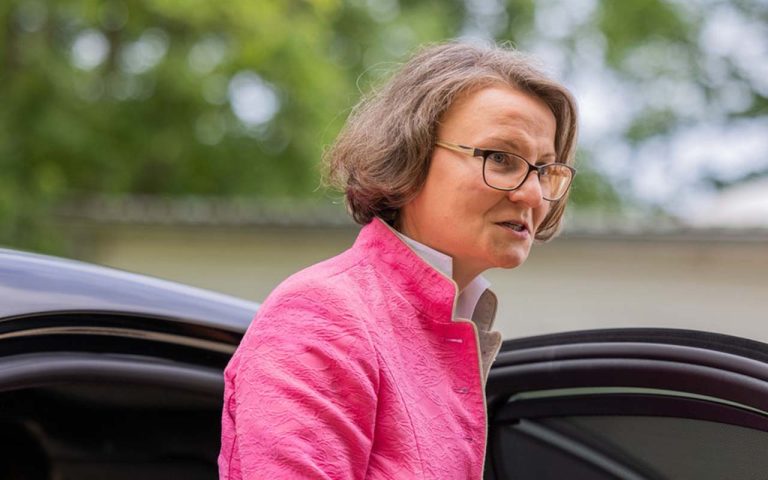Machtmissbrauch in der NRW-Landesregierung? Die schweren Vorwürfe gegen Bauministerin Ina Scharrenbach