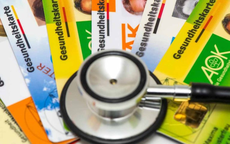 Krankenkassen-Beben: Diese zwei Kassen verschwinden bald – Was Versicherte jetzt wissen müssen