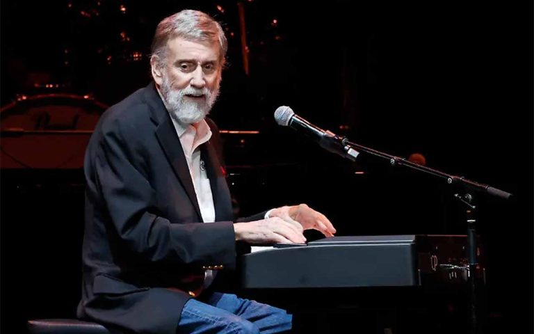 Genickbruch mit 87 Jahren: Warum die Schockdiagnose bei Country-Legende Ray Stevens nicht das Ende bedeutet