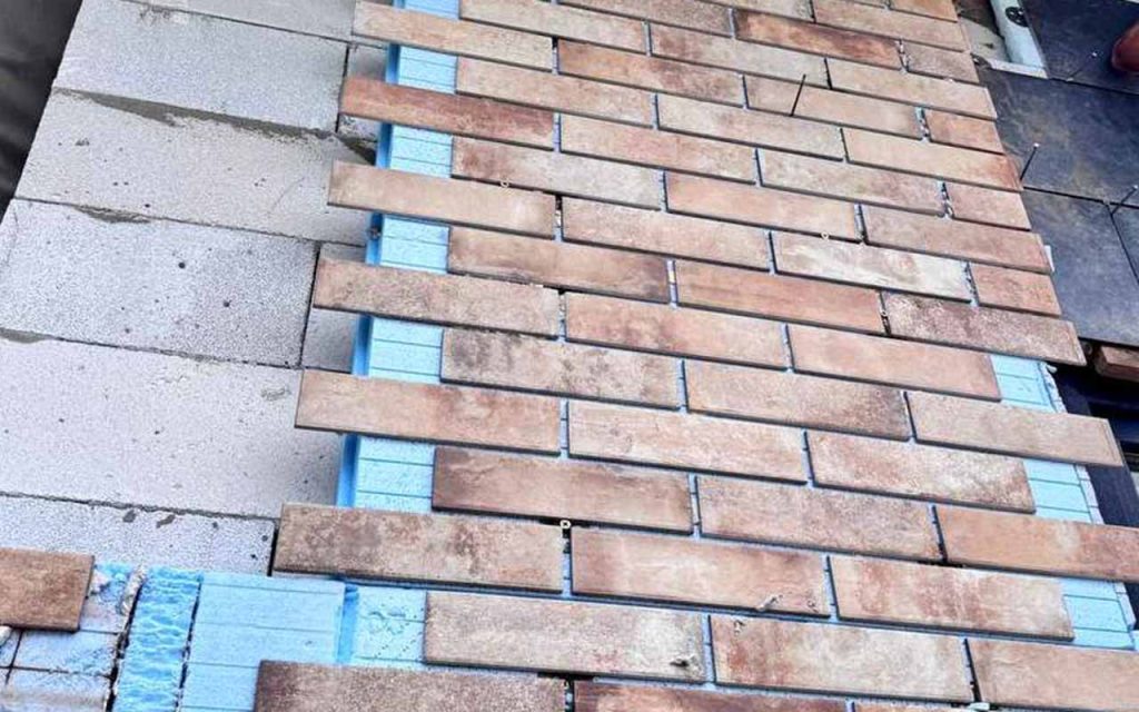 Wärmedämmverbundsystem Klinker Thermopaneele Montage