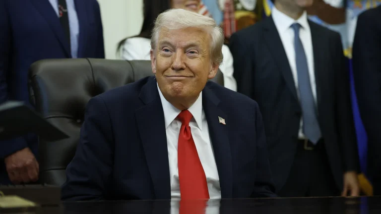 Das Weiße Haus veröffentlichte einen neuen Gesundheitsbericht zu Donald Trump. Ärzte bestätigen einen guten Zustand, Experten sehen jedoch offene Fragen.