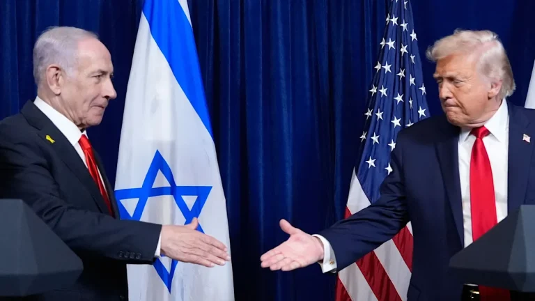 Netanjahu zieht Alleingang gegen Iran ohne Unterstützung der USA in Betracht Netanjahu schließt einen Militärschlag gegen den Iran ohne Unterstützung der USA nicht aus. Die Spannungen zwischen Israel und Washington nehmen zu.