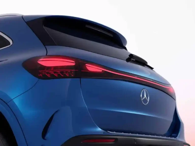 Mercedes GLA EQ ersetzt den EQA und bietet bis zu 700 Kilometer Reichweite Der neue Mercedes GLA EQ ersetzt den EQA und bietet bis zu 700 km Reichweite, 800-Volt-Technologie und Schnellladen mit über 320 kW