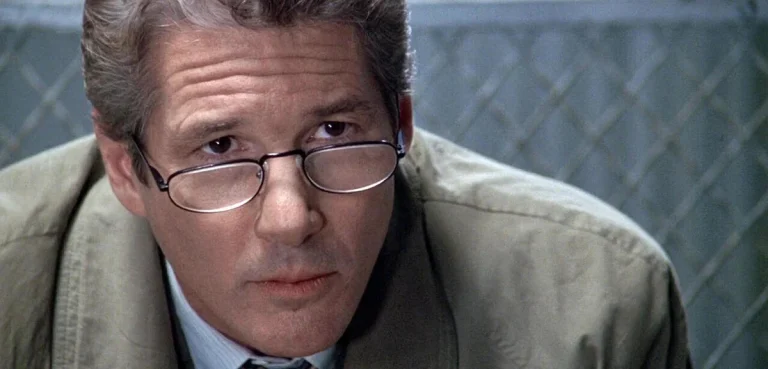 Richard Gere erhielt 20 Jahre Oscar-Verbot: So kehrte er dennoch zur Preisverleihung zurück Richard Gere wurde nach einer politischen Rede über Tibet für 20 Jahre von den Oscars ausgeschlossen. Dennoch kehrte er bereits 2003 mit einer Sondergenehmigung zurück.