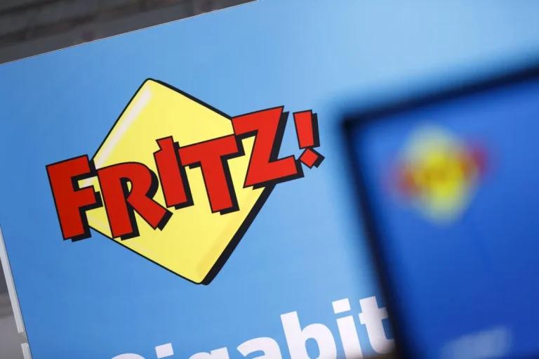 FritzOS 8.25 ist für FRITZ!Repeater 3000 AX und Mesh Set 1600 verfügbar. Das Update verbessert Mesh, vereinfacht die Anmeldung und beschleunigt die Einrichtung.