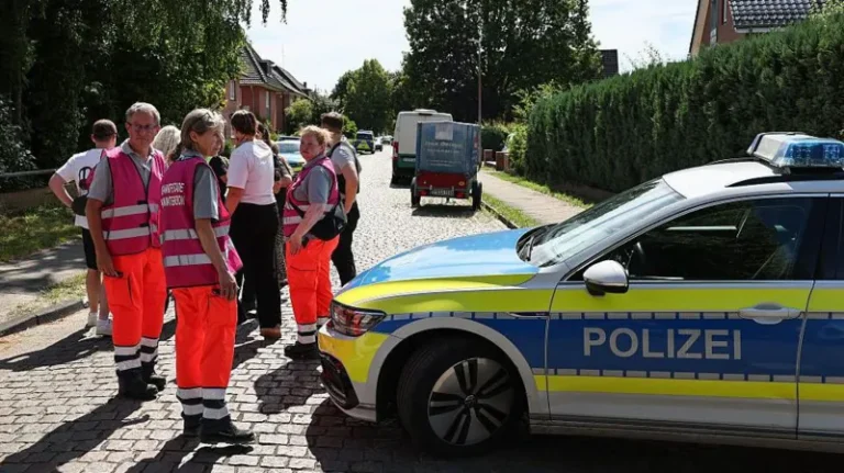 Nach der Schießerei in einer Jugendhilfeeinrichtung in Stade ist die Zahl der Todesopfer auf sechs gestiegen. Die Polizei hat Verdächtige festgenommen und ermittelt weiter.