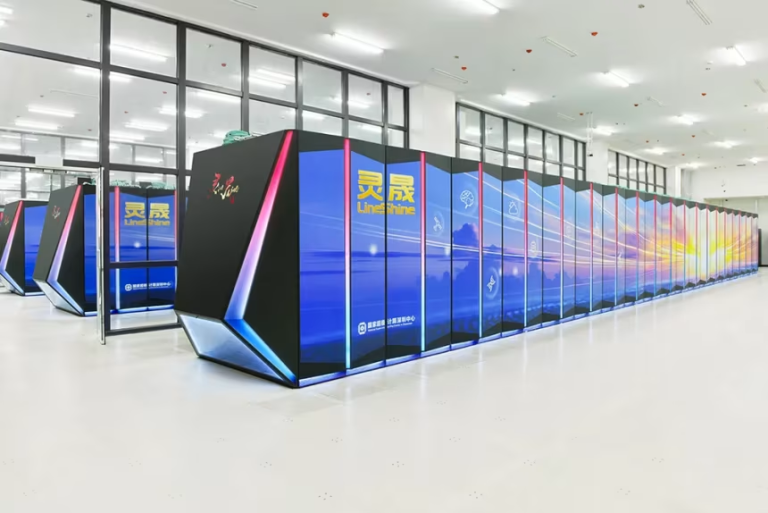 Der chinesische Supercomputer LineShine führt die TOP500-Rangliste an und überholt El Capitan. Mit 2,198 Exaflops ist er derzeit der schnellste Rechner der Welt.