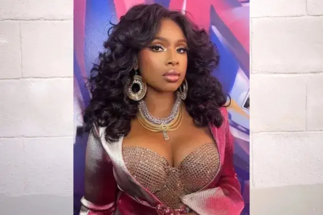 Wer ist Jennifer Hudson, die vor dem WM-Finale 2026 die US-Hymne sang Wer ist Jennifer Hudson? Biografie, Songs, EGOT-Auszeichnungen und ihr Auftritt mit der US-Hymne vor dem WM-Finale 2026 zwischen Spanien und Argentinien.