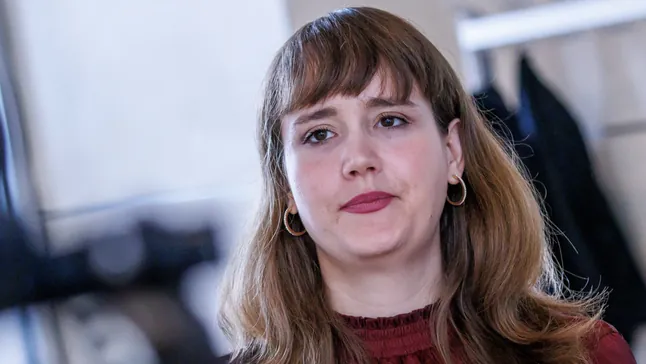 Ricarda Lang spricht über ihre Angst vor den Reaktionen nach ihrer Gewichtsabnahme Ricarda Lang berichtet über ihre Gewichtsabnahme von rund 40 Kilogramm und erklärt, warum sie Angst hatte, Menschen zu enttäuschen, die sie als Vorbild sahen.