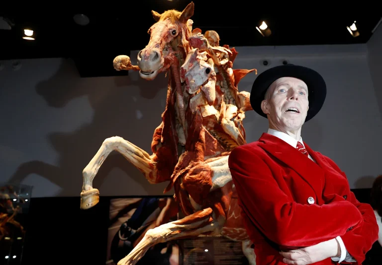 Gunther von Hagens ist mit 81 Jahren gestorben. Der Erfinder der Plastination wurde durch die „Körperwelten“-Ausstellungen weltweit bekannt.