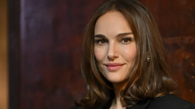 Natalie Portman zeigt Foto kurz vor der dritten Geburt Natalie Portman zeigt sich hochschwanger. Die 45-jährige Schauspielerin erwartet ihr drittes Kind – das erste mit Produzent Tanguy Destable.