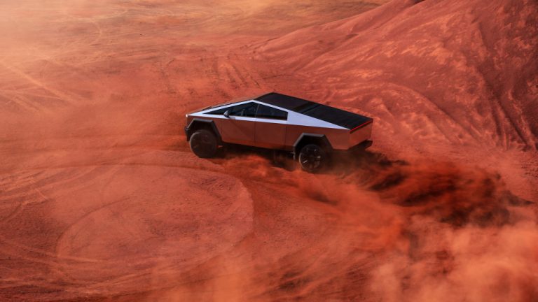 Tesla erzielt im zweiten Quartal 2026 einen Auslieferungsrekord, doch die Verkäufe des Cybertruck bleiben niedrig und verfehlen Musks Ziele deutlich.