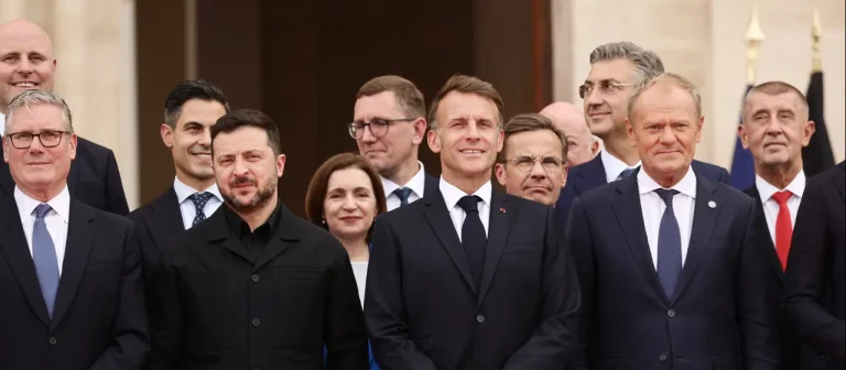 Polen richtet erste Manöver der „Koalition der Willigen“ aus Polen richtet im Herbst 2026 die ersten Manöver der „Koalition der Willigen“ mit Frankreich und Großbritannien zur Vorbereitung von Sicherheitsgarantien aus.