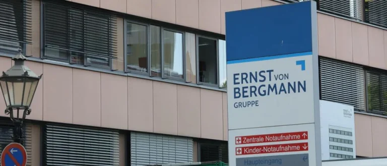 Nach dem Tod eines Patienten wird die Schließung der Gefäßchirurgie am Potsdamer Klinikum und ihre Bedeutung für die Notfallversorgung geprüft