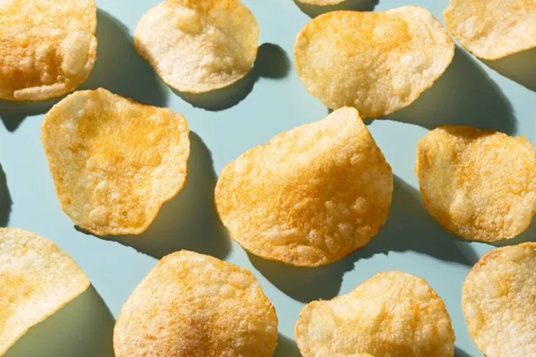 Anthropic baut ein Team für eigene KI-Chips auf, um Claude-Modelle zu beschleunigen und die Infrastruktur für künstliche Intelligenz auszubauen.
