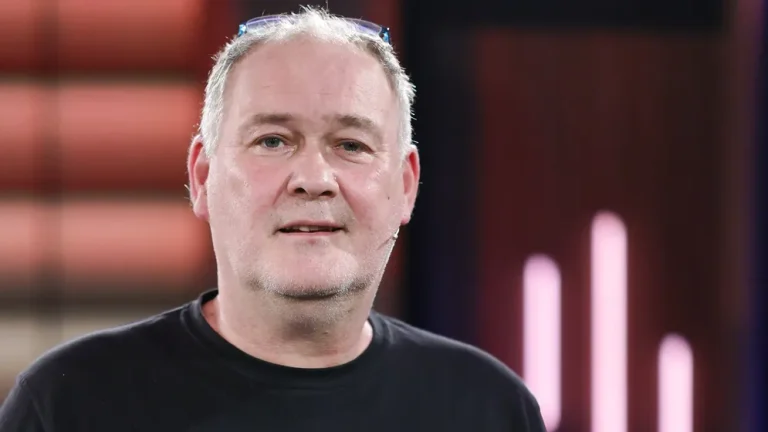 „Bares für Rares“-Star Walter Lehnertz will Deutschland bei AfD-Regierung verlassen „Bares für Rares“-Star Walter Lehnertz spricht über Drohungen, Betrüger und erklärt, warum er Deutschland bei einer AfD-Regierung verlassen würde.