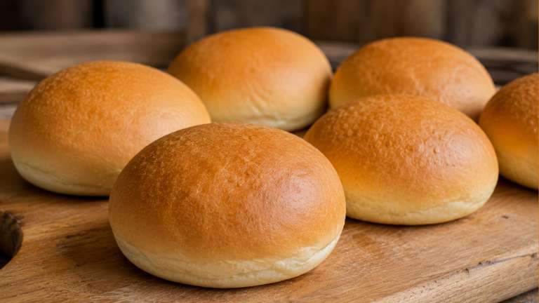 Öko-Test prüft Burger-Buns von Aldi, Lidl und Rewe: Zwei Produkte fallen durch Öko-Test prüft 14 Burger-Buns von Aldi, Lidl, Rewe und anderen Händlern. Zwei Aldi-Produkte fallen wegen Pestiziden und hohem Salzgehalt durch.