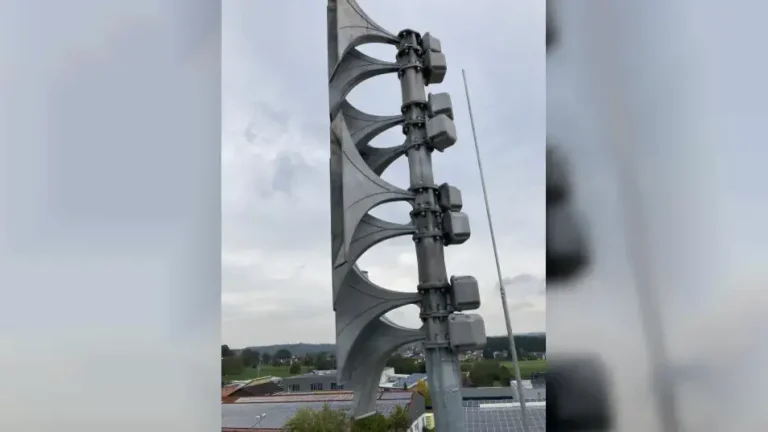 Im Enzkreis werden am 10. September Sirenen und NINA getestet Am 10. September testet der Enzkreis Sirenen, NINA und Cell Broadcast. Erfahren Sie die Signalzeiten und die wichtigsten Verhaltensregeln im Ernstfall.
