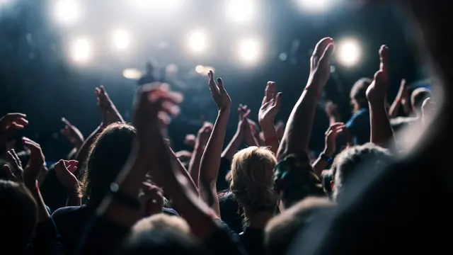 Campus Festival in Osnabrück wegen geringer Ticketverkäufe abgesagt Das Campus Festival Osnabrück wurde wegen geringer Ticketverkäufe abgesagt. Giant Rooks, Disarstar und Blond sollten am 19. September auftreten