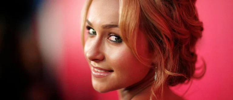 Hayden Panettiere könnte an Fentanyl-Pille gestorben sein Hayden Panettiere könnte nach der Einnahme einer mit Fentanyl versetzten Oxycodon-Pille gestorben sein. Polizei und DEA ermitteln zur Herkunft des Präparats.